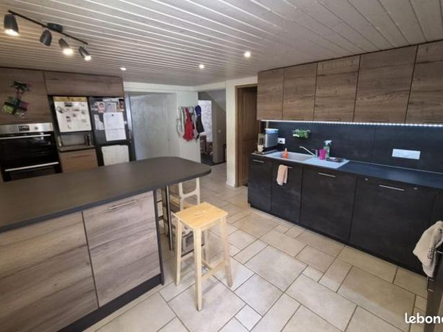 Maison vente à Saint-Claude, Bois-d'amont