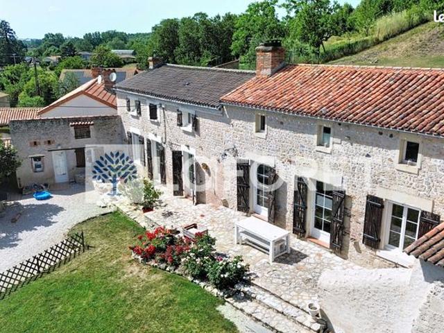 Maison vente à Bressuire, Nouvelle-Aquitaine