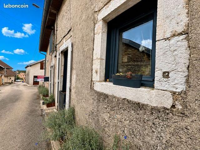 Maison vente à Dole, Mouchard