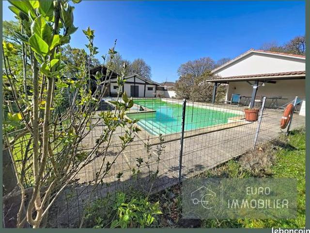 Maison vente à Mont-de-Marsan, Sabres