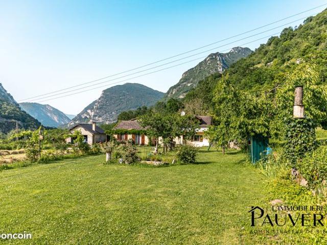 Maison vente à Foix, Capoulet-et-junac