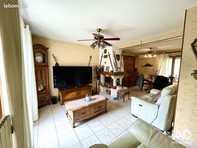 Maison vente à Évry, Maisse