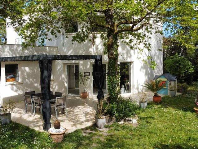 Maison vente à Bordeaux, Saint-médard-en-jalles