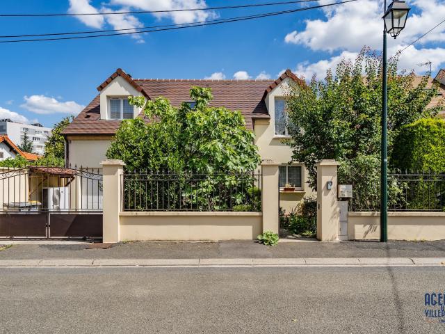 Maison vente à Versailles, Les Clayes-sous-bois