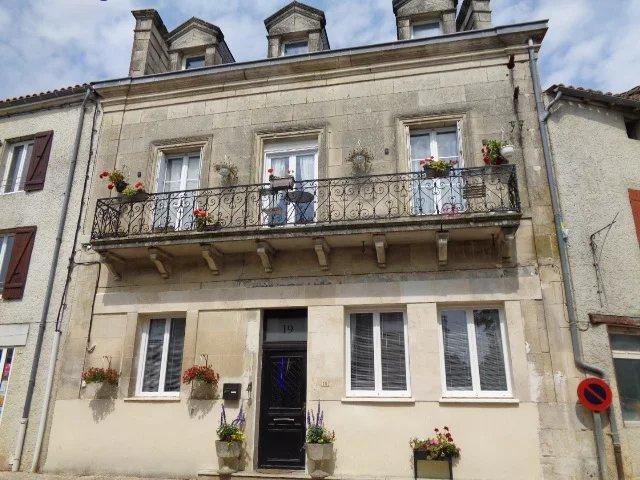 Maison vente à Confolens, Villefagnan