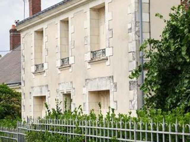 Maison vente à Tours, Monnaie