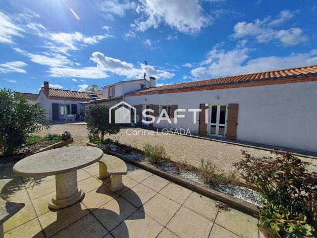 Maison vente à Fontenay-le-Comte, Grues