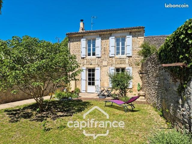 Maison vente à Saint-Jean-d'Angély, Asnières-la-giraud