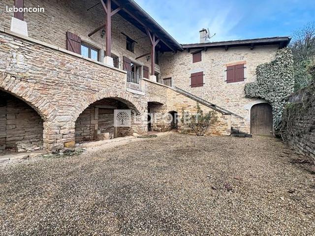 Maison vente à Mâcon, Verzé