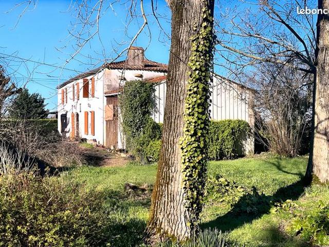 Maison vente à Fontenay-le-Comte, Vix
