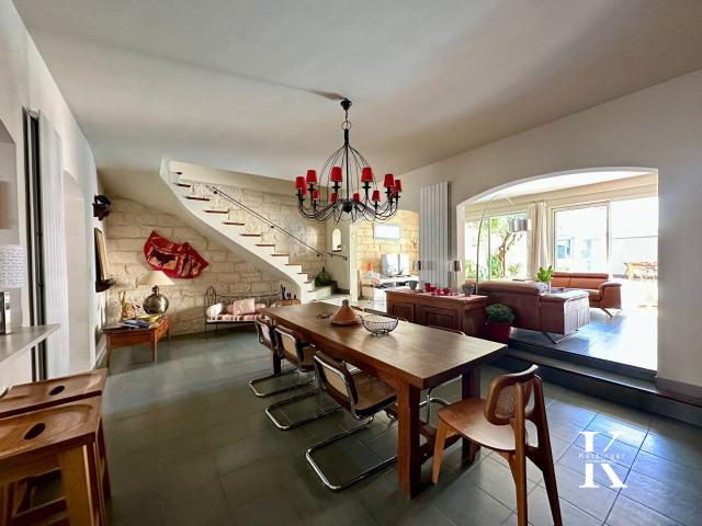 Maison vente à Nîmes, Aigues-mortes