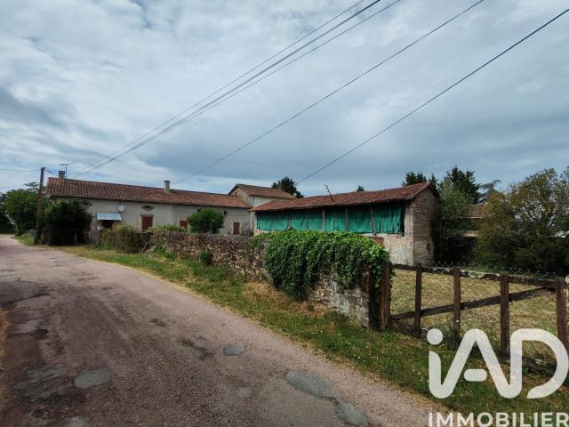 Maison vente à Nontron, Champniers-et-reilhac