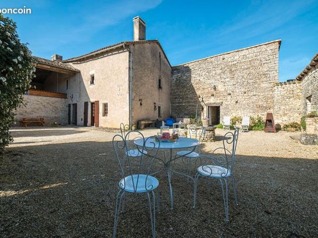 Maison vente à Montmorillon, Saint-pierre-d'exideuil