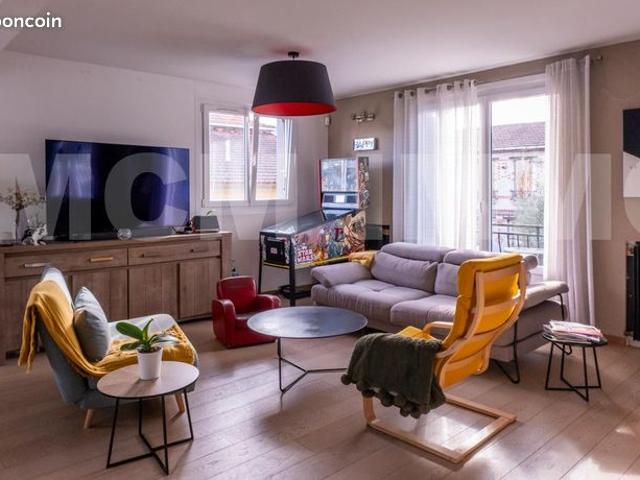 Maison vente à Dreux, Montreuil