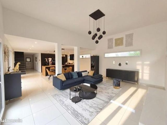 Maison vente à Melun, Chaumes-en-brie