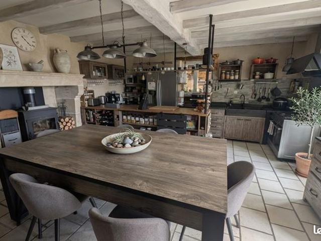 Maison vente à Fontenay-le-Comte, Mervent