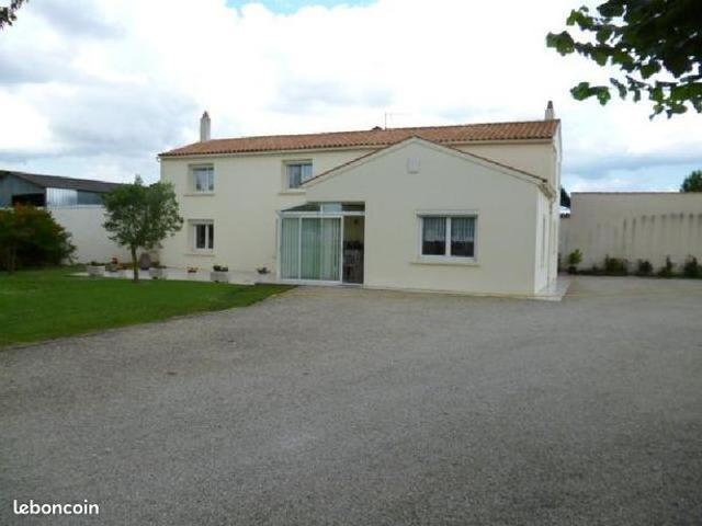 Maison vente à La Rochelle, Vérines