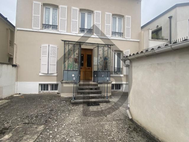 Maison vente à Quartier du Vieux-Pont - Sainte-Geneviève, Nanterre