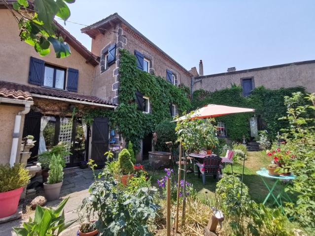 Maison vente à Riom, Charbonnières-les-varennes