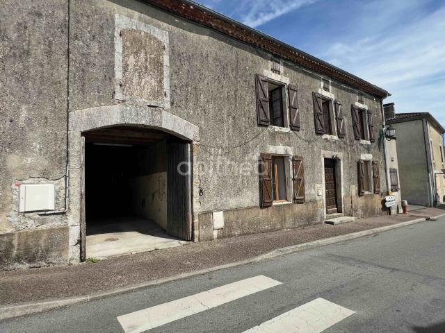Maison vente à Nieuil, Charente