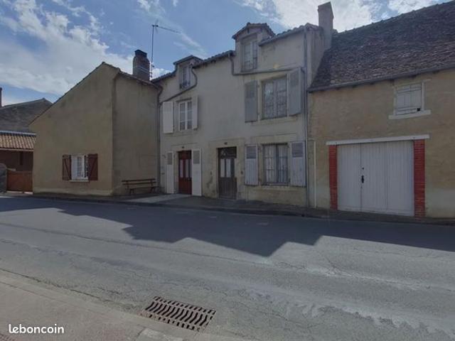 Maison vente à Montmorillon, Bourg-archambault