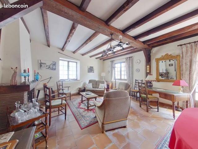 Maison vente à Montmorillon, Bourg-archambault
