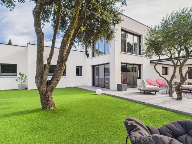 Maison vente à Nîmes, Villeneuve-lès-avignon
