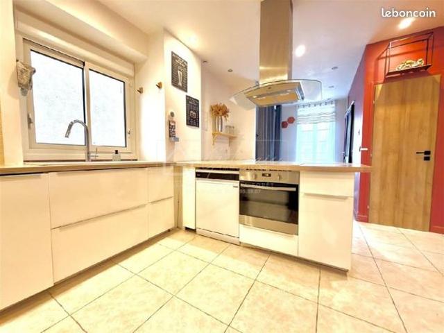 Maison vente à Évry, Maisse