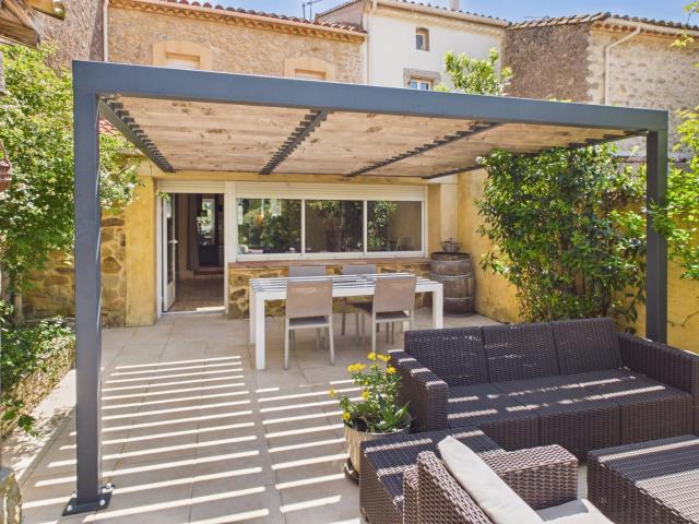 Maison vente à Narbonne, Ornaisons