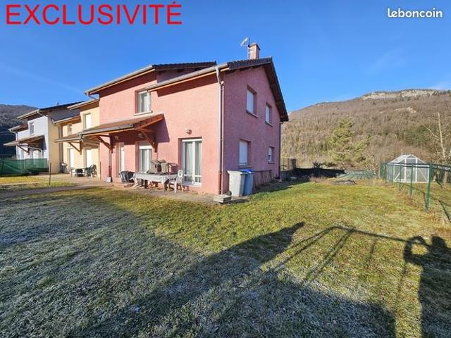 Maison vente à Saint-Claude, Chassal