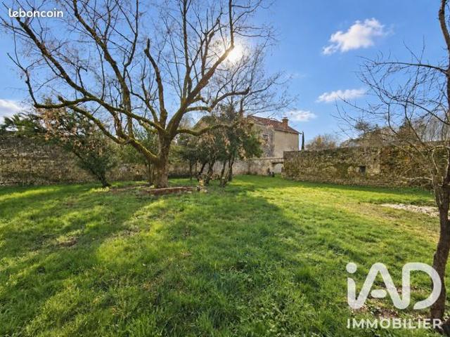 Maison vente à Mouton, Charente