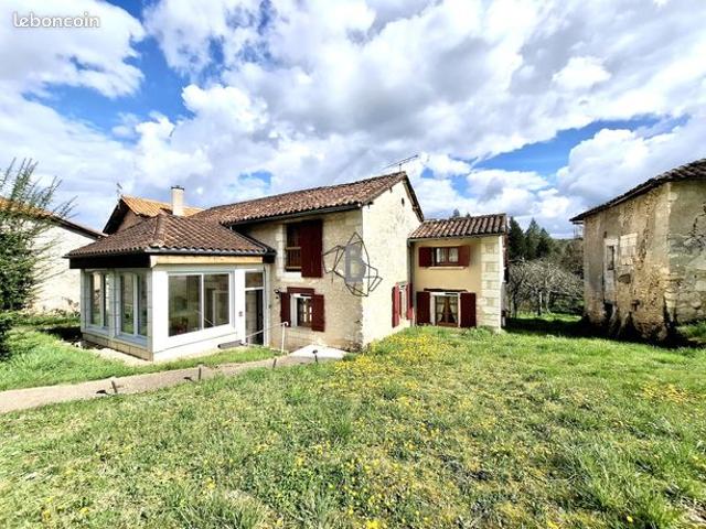 Maison vente à Nontron, Champagnac-de-belair