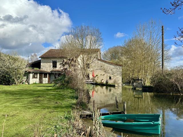 Maison vente à Confolens, Londigny