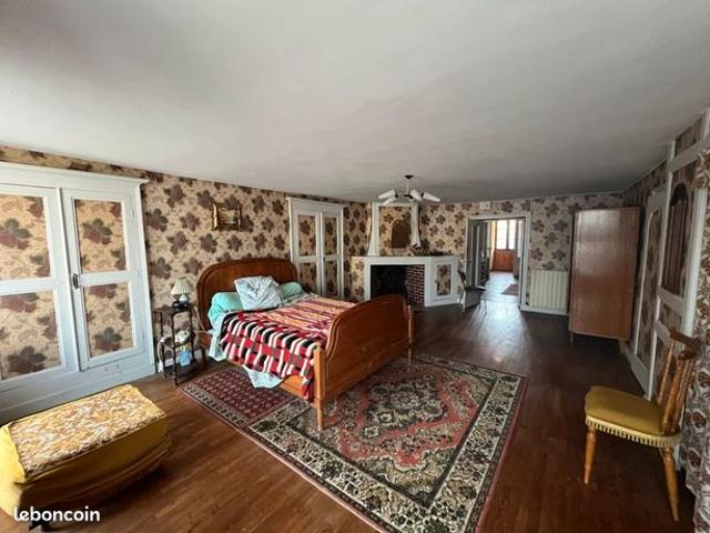 Maison vente à Nontron, Mialet