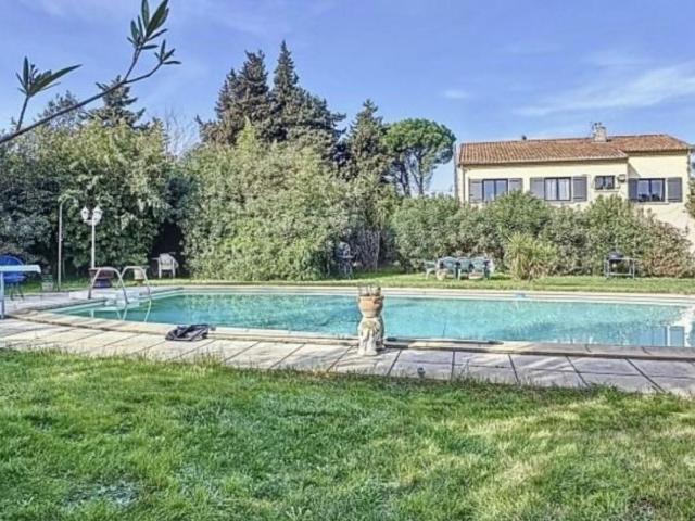 Maison vente à Nîmes, Beaucaire
