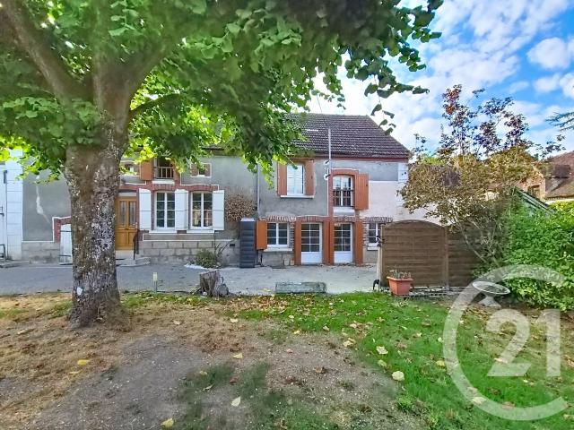 Maison vente à Les Viards, Montholon