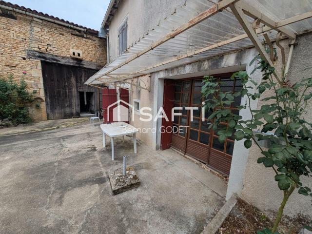 Maison vente à Confolens, Barro