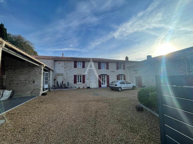 Maison vente à Fontenay-le-Comte, Sérigné