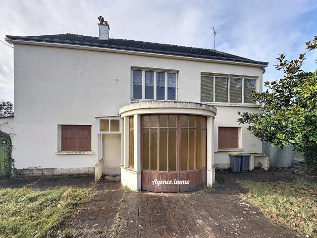 Maison vente à Loches, Nazelles-négron