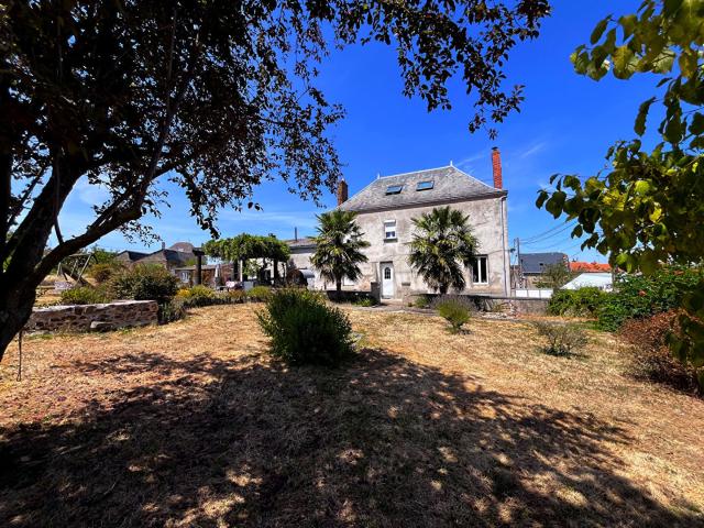 Maison vente à Bressuire, Glénay