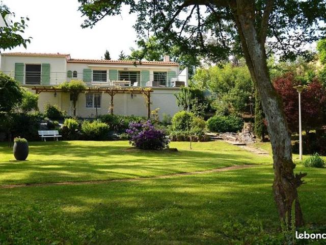 Maison vente à La Roche-sur-Yon, La Bernardière