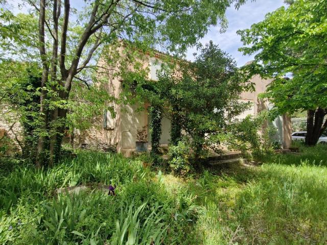 Maison vente à Nîmes, Tavel