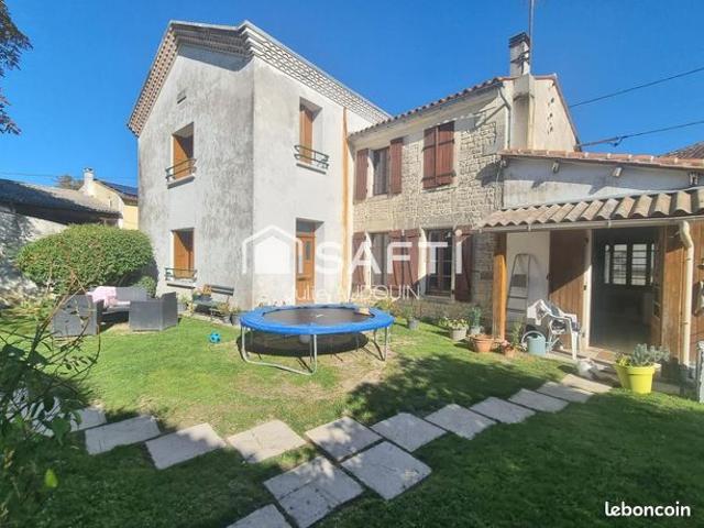 Maison vente à Saint-Jean-d'Angély, Bazauges