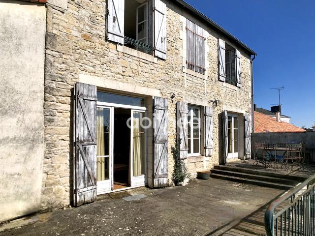 Maison vente à Confolens, Ruffec
