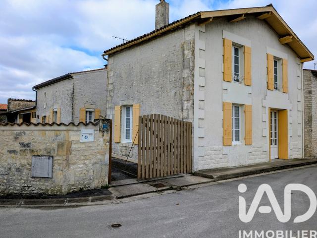Maison vente à Saintes, Montils
