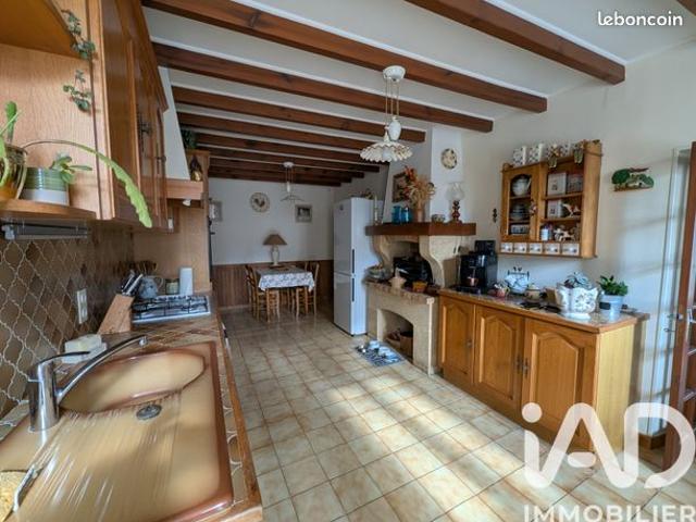 Maison vente à Saintes, Montils