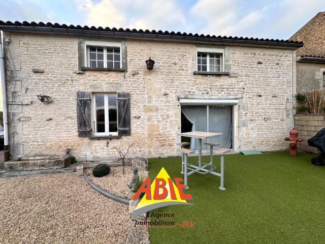 Maison vente à Fontenay-le-Comte, Oulmes