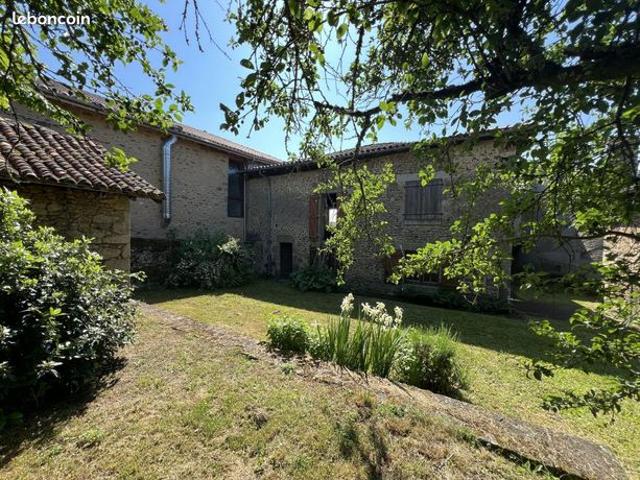 Maison vente à Confolens, Pressignac