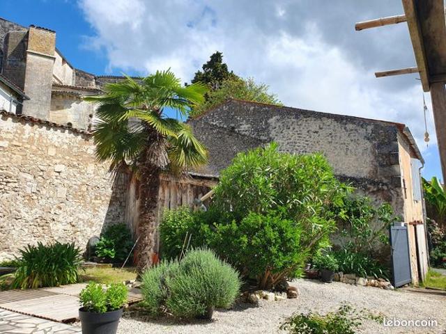 Maison vente à Saintes, Mortagne-sur-gironde