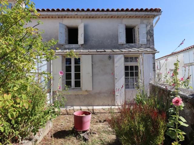 Maison vente à Saintes, Arces
